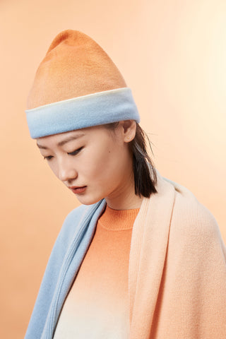 Two-sided reversable dip-dyed cashmere hat